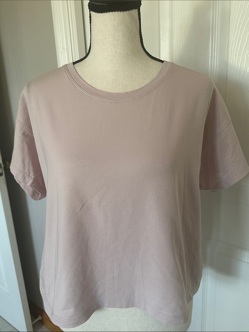 Lululemon Cates Tee.   Size 8
